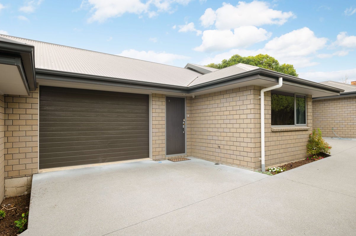 104D MacFarlane Street, Hamilton East, Hamilton - Carousel 1