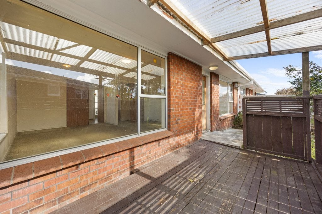 2/6 Roseburn Place, Pakuranga, Auckland - Carousel 1