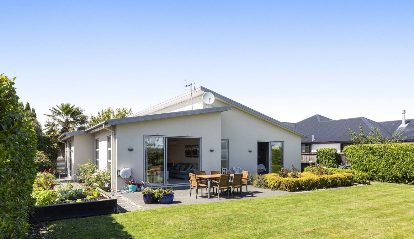 47 Mokihi Gardens, Hillmorton, Christchurch - Carousel 1