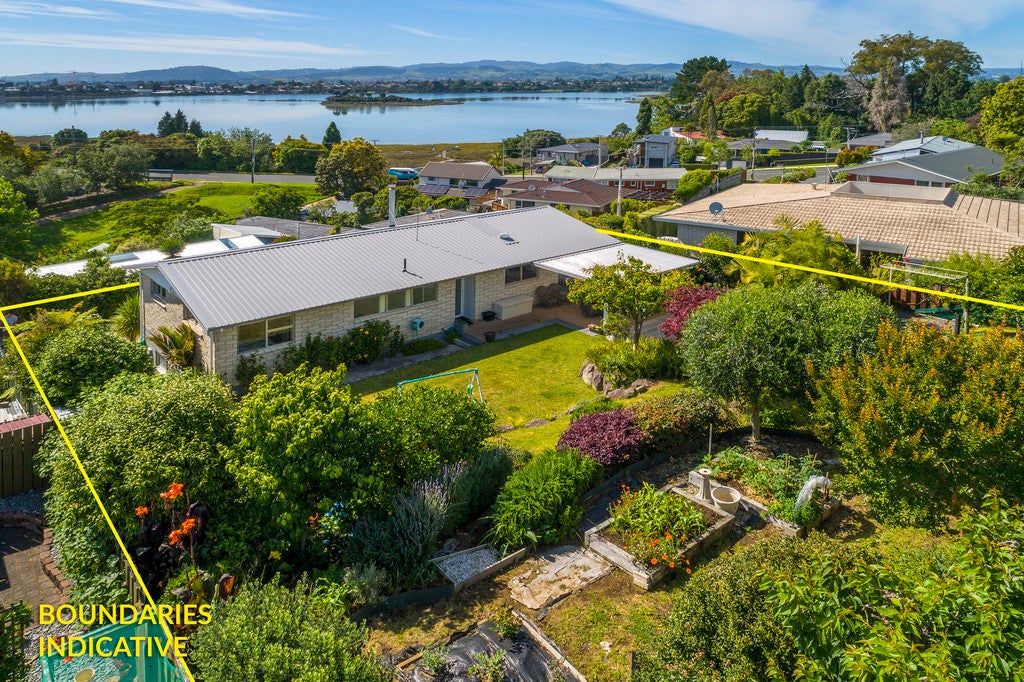 9 Lees Way, Otumoetai, Tauranga - Carousel 1