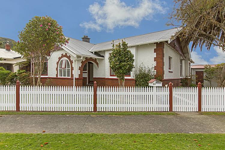23 Beaumont Avenue, Alicetown, Lower Hutt - Carousel 1
