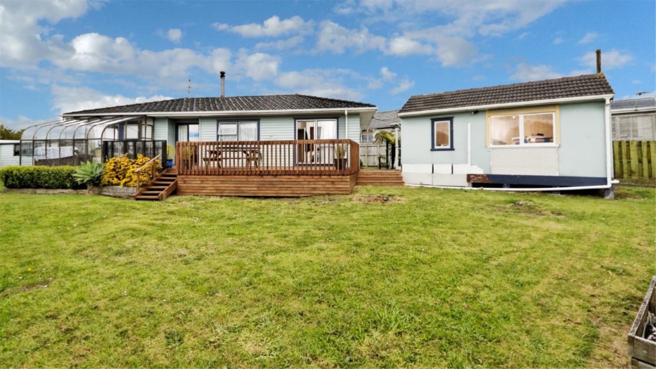 177A Waimumu Road, Massey, Auckland - Carousel 1