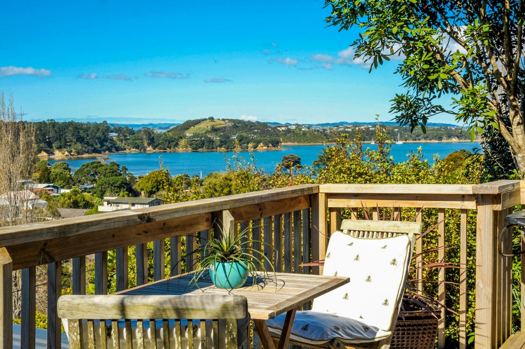 12 Lannan Road, Surfdale, Waiheke Island - Carousel 1
