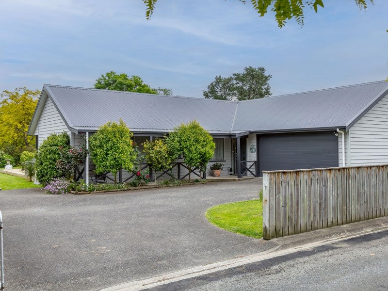 0 Peaks Drive, CARTERTON, Carterton - Carousel 1