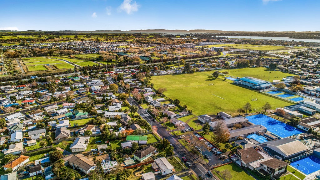 12 Jupiter Street, Rosehill, Papakura - Carousel 17