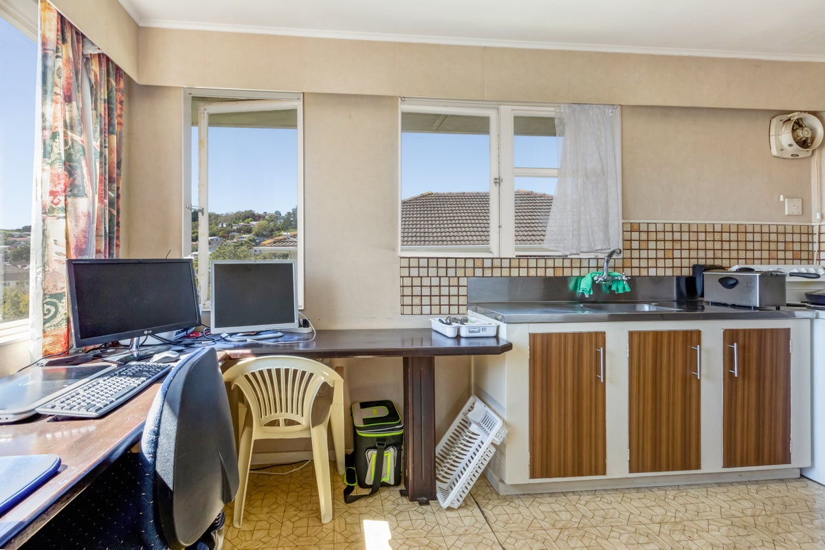 78 Waihemo Street, Waitangirua, Porirua - Carousel 16