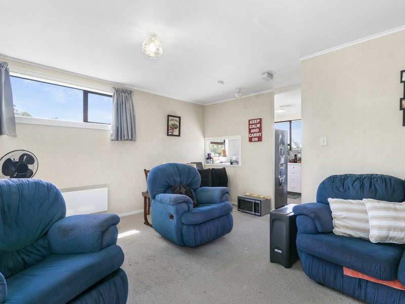 1/9 City View Grove, Harbour View, Lower Hutt - Carousel 2
