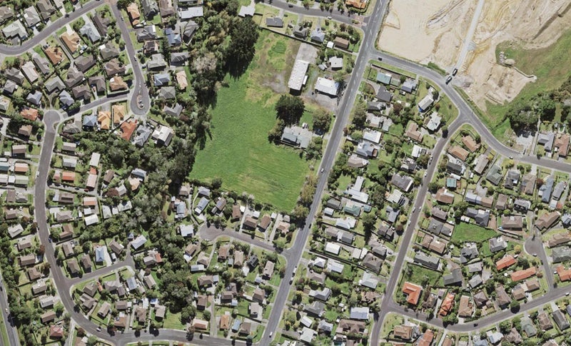 11 Putere Crescent, MASSEY - Carousel 1