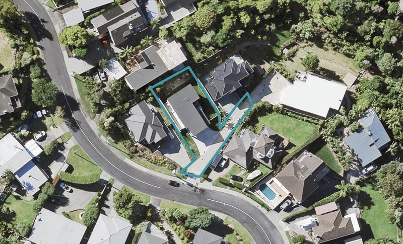 32A Montgomery Crescent, Cockle Bay, Auckland - Carousel 1