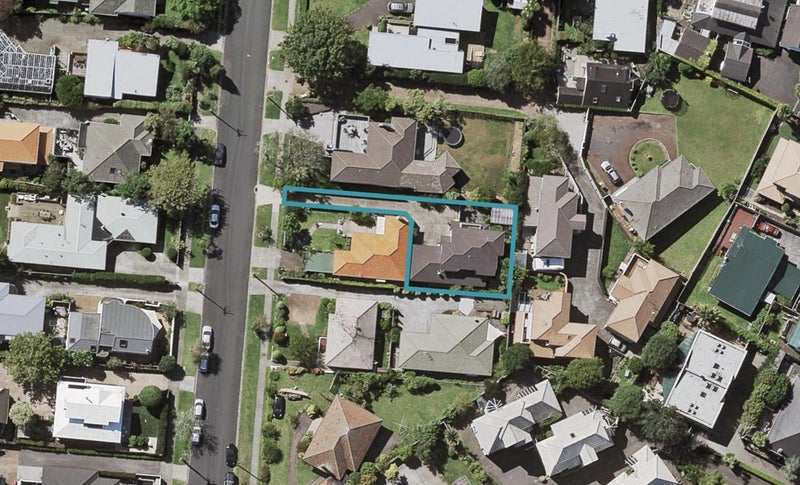 9A Temple Street, Meadowbank, Auckland - Carousel 1