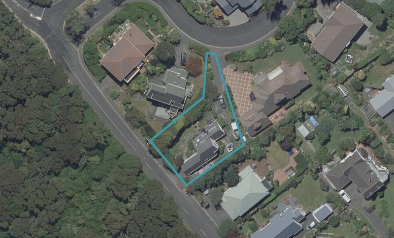 6 Garden Place, Glenleith, Dunedin - Carousel 1