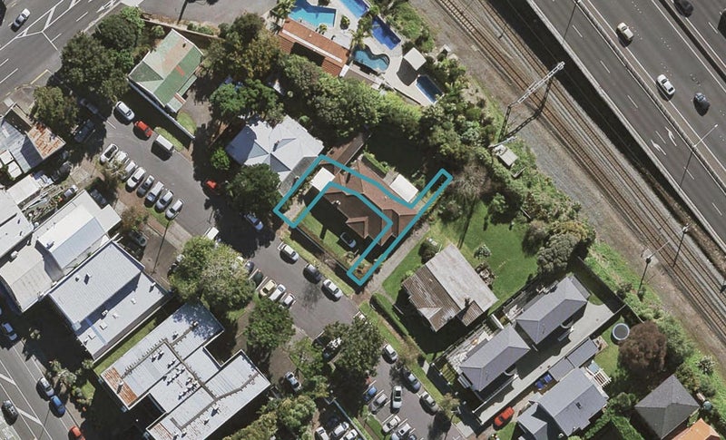 1/4 Patey Street, Epsom, Auckland - Carousel 1