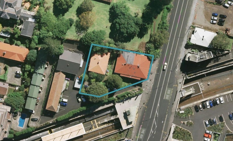 1A Outhwaite Lane, Grafton, Auckland - Carousel 1