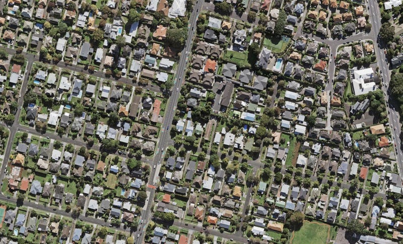 33E Beckenham Avenue, Royal Oak, Auckland - Carousel 1
