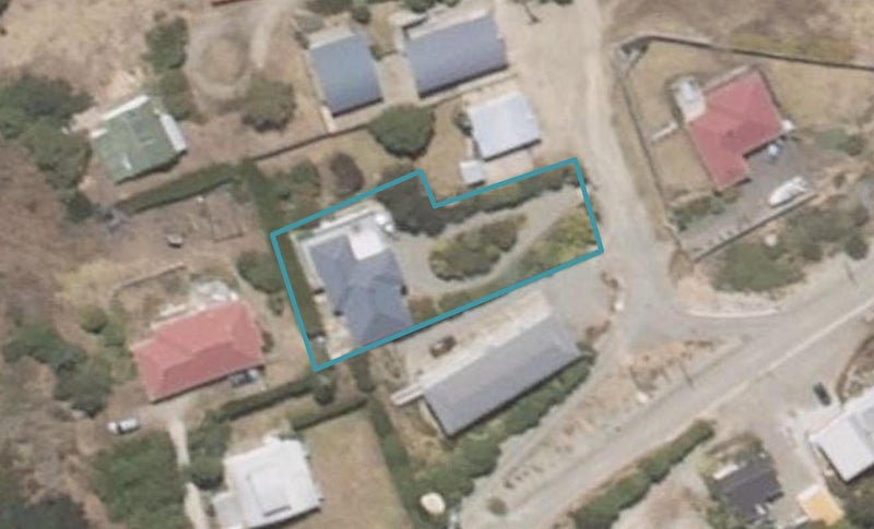 2 Cleddy Street, Moeraki - Carousel 1