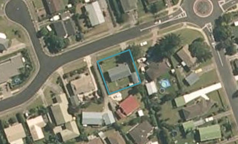 102 Florence Avenue, Orewa, Orewa - Carousel 1