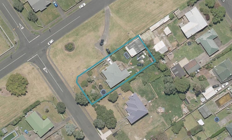 60 Thatcher Street, Castlecliff, Whanganui - Carousel 1