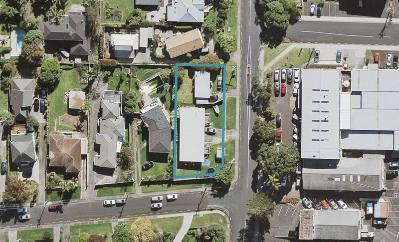 78 Gladstone Road, Northcote, Auckland - Carousel 1