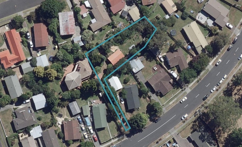 11 Radiata Street, Fairview Downs, Hamilton - Carousel 1