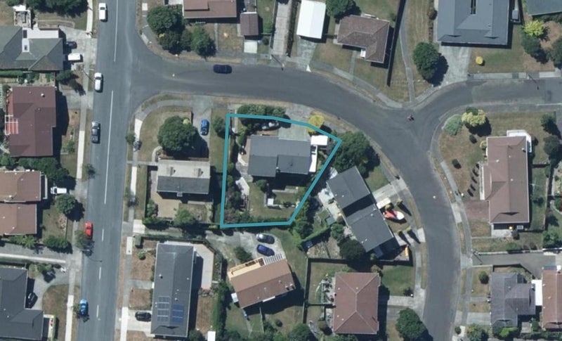 4 Latitude Close, Whitby, Porirua - Carousel 1