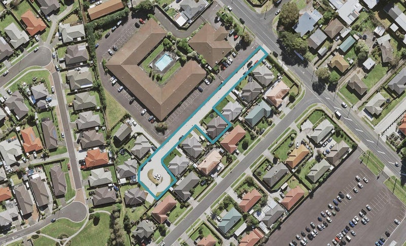 26 Tidal Road, Mangere, Auckland - Carousel 1