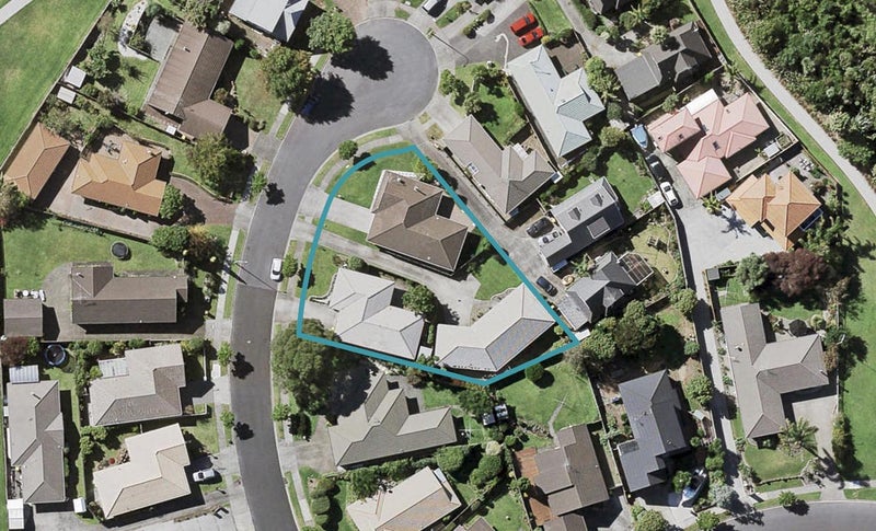 1/71 Frank Nobilo Drive, Golflands, Auckland - Carousel 1