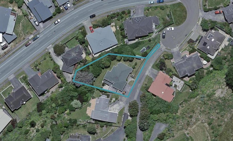 91 Woodman Drive, Tawa, Wellington - Carousel 1