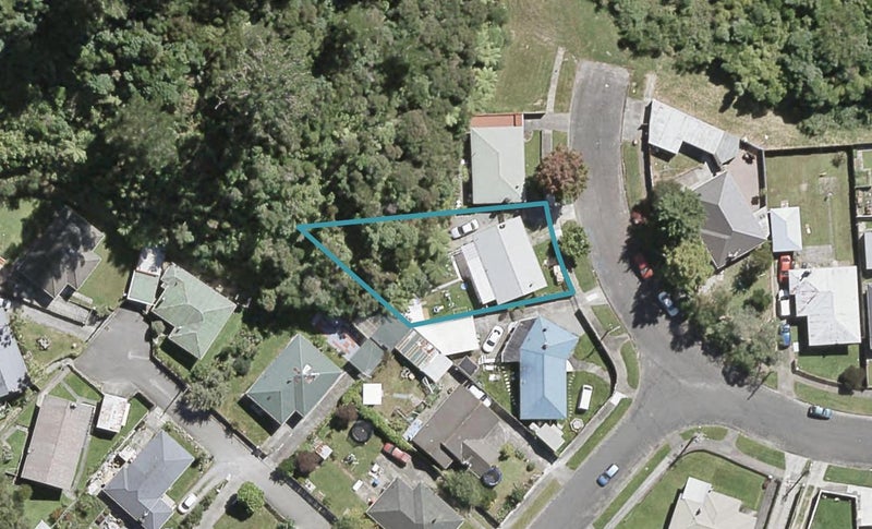 71 Delaney Drive, Stokes Valley, Lower Hutt - Carousel 1