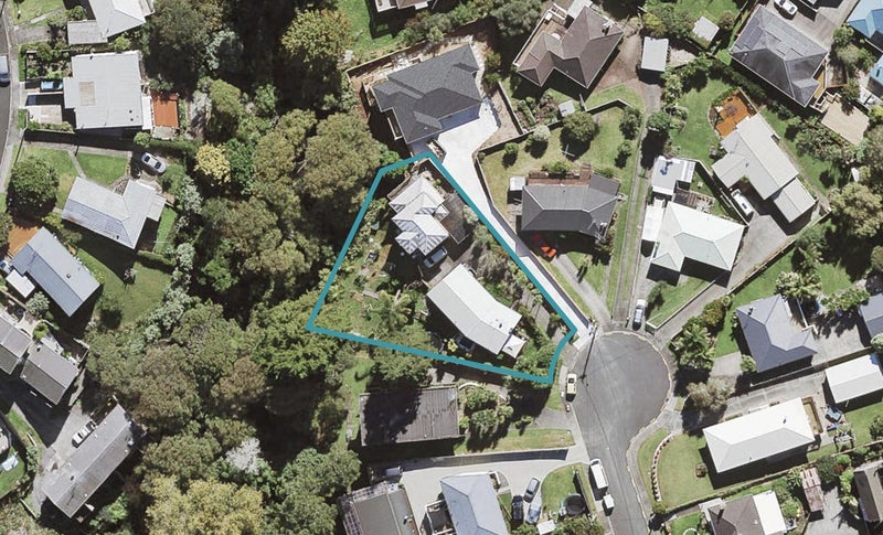 1/8 Fuchsia Place, Birkdale, Auckland - Carousel 1