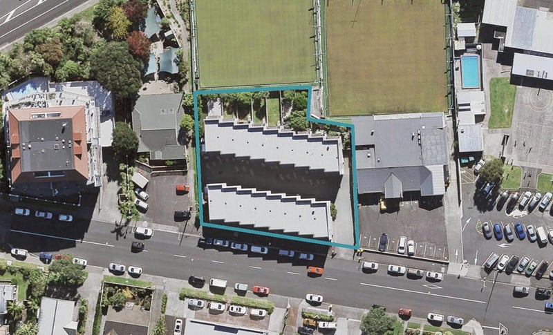 10/0 Mokoia Road, Birkenhead, Auckland - Carousel 1