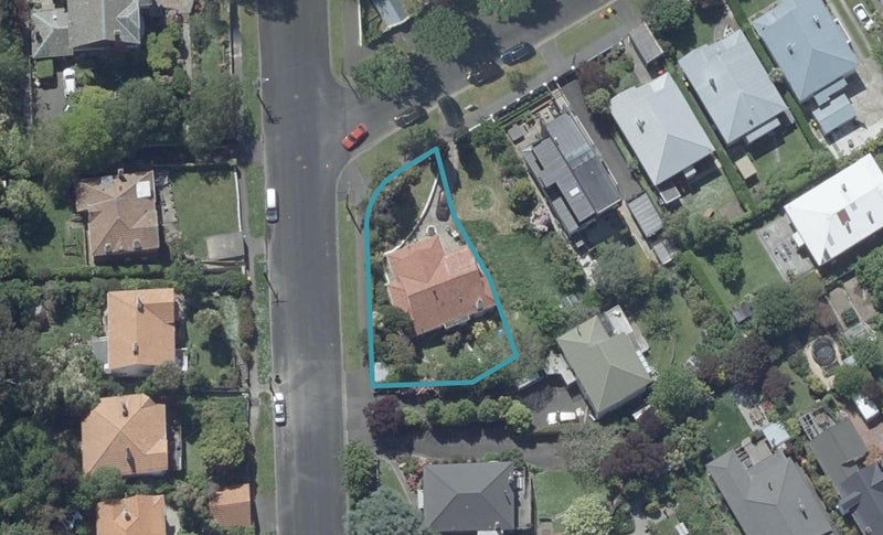 29 Hobson Street, Saint Clair, Dunedin - Carousel 1