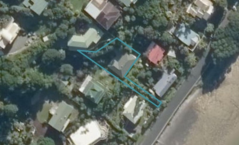 142 Beach Road, ONERAHI, WHANGAREI - Carousel 1