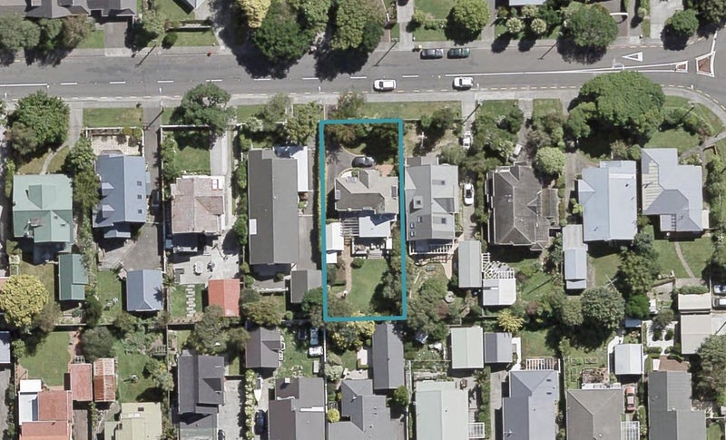 16 Puriri Street, Woburn, Lower Hutt - Carousel 1