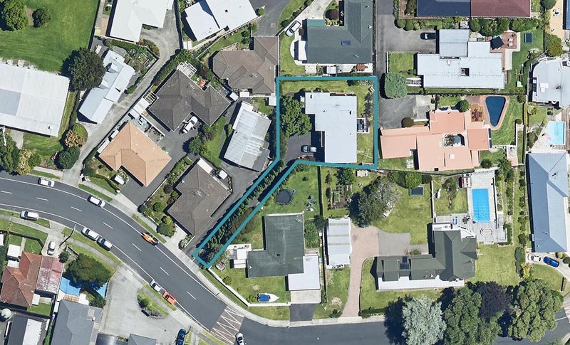 22 Darraghs Road, Brookfield, Tauranga - Carousel 1