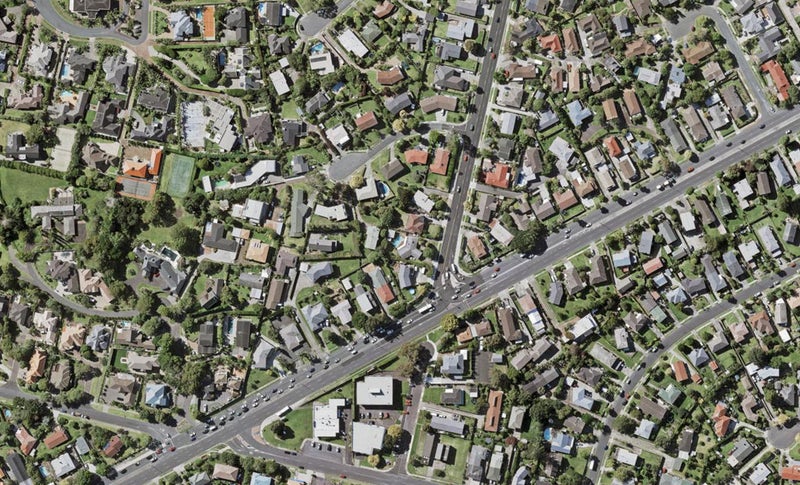 4D Glenmore Road, Sunnyhills, Auckland - Carousel 1