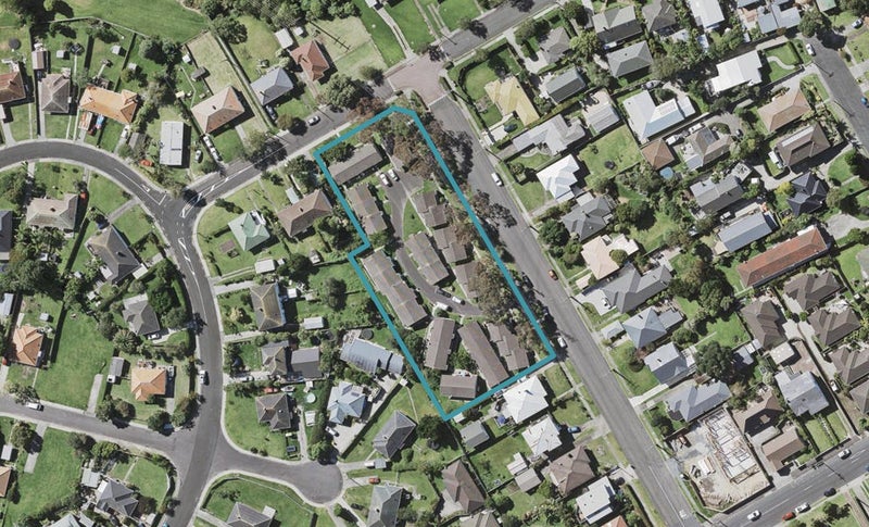 8 Preston Avenue, Belmont, Auckland - Carousel 1
