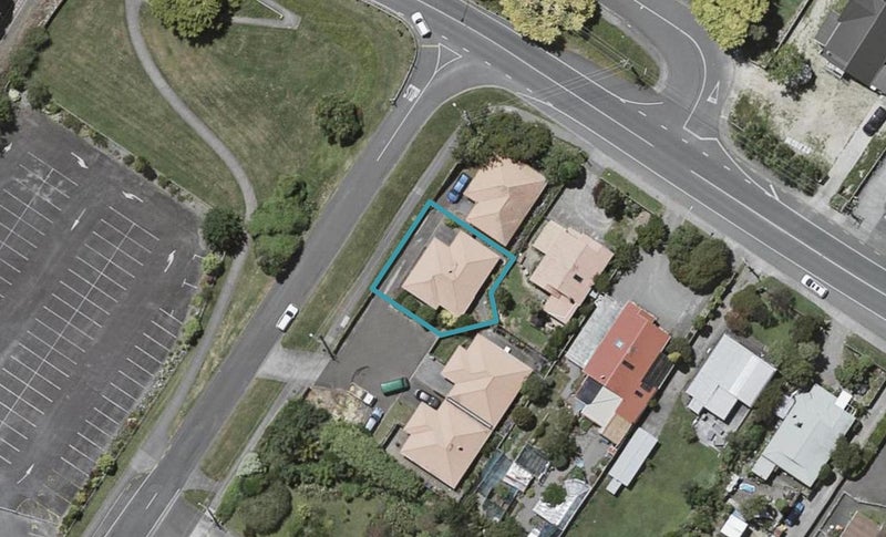 76 Hinemoa Street, Paraparaumu - Carousel 1