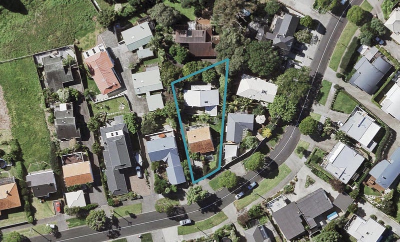 20A Godden Crescent, Orakei, Auckland - Carousel 1