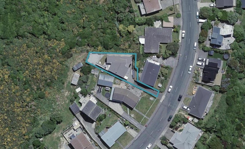 81A Frobisher Street, Island Bay, Wellington - Carousel 1