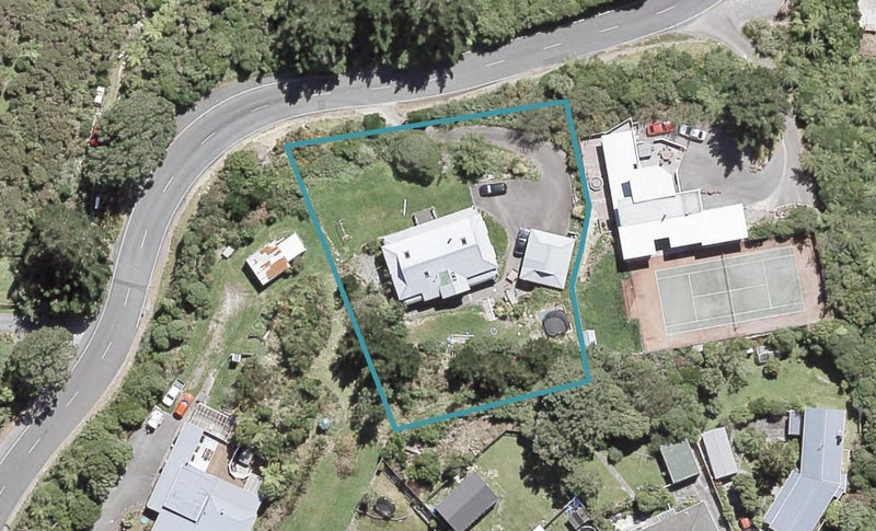 10 Stratton Street, Normandale, Lower Hutt - Carousel 1