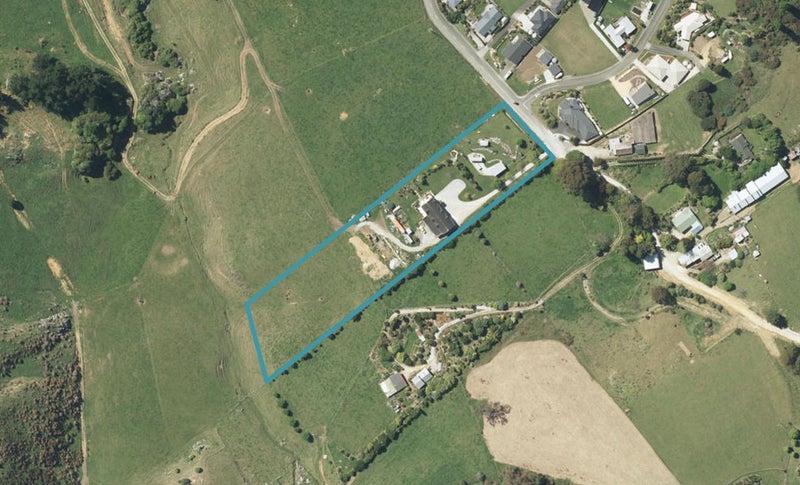 82 Richmond Road, Takaka - Carousel 1