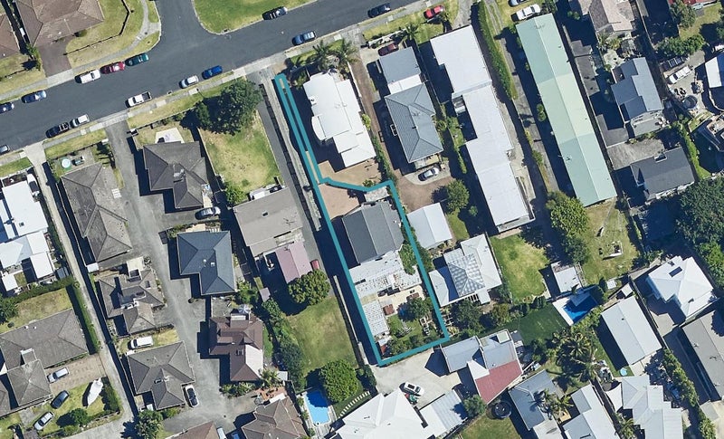 16 Terrace Avenue, Mount Maunganui, Mount Maunganui - Carousel 1