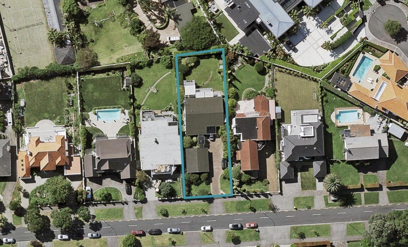 9 Tuhaere Street, Orakei, Auckland - Carousel 1