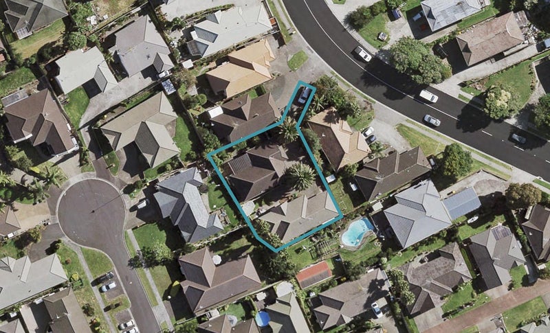 2/19 Stratford Road, Manurewa, Auckland - Carousel 1