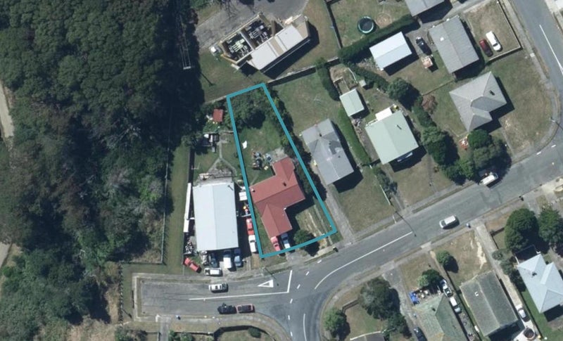 44 Niagara Street, Waitangirua, Porirua - Carousel 1