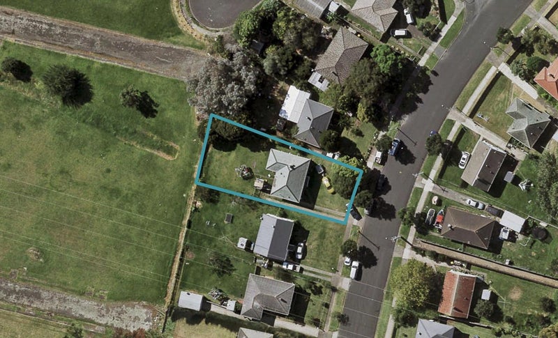 24 Gilbert Road, Otara, Auckland - Carousel 1
