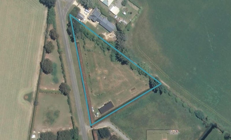 30 Greendale Road, Greendale, Darfield - Carousel 1