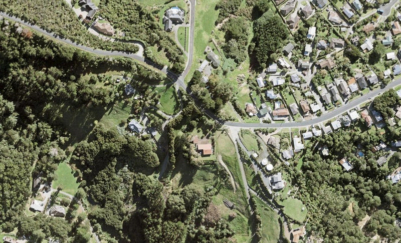 116 Wade River Road, Stanmore Bay, Whangaparaoa - Carousel 1