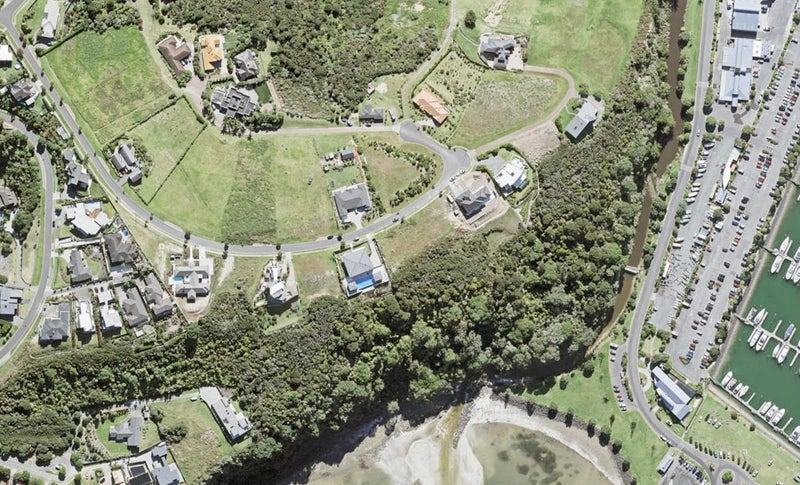 32 Balboa Drive, Matakatia, Whangaparāoa - Carousel 1