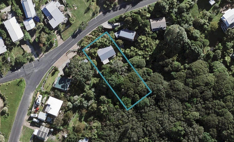 54 Ocean Road, Surfdale, Waiheke Island - Carousel 1